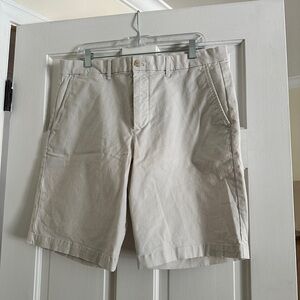 Gap khaki shorts
